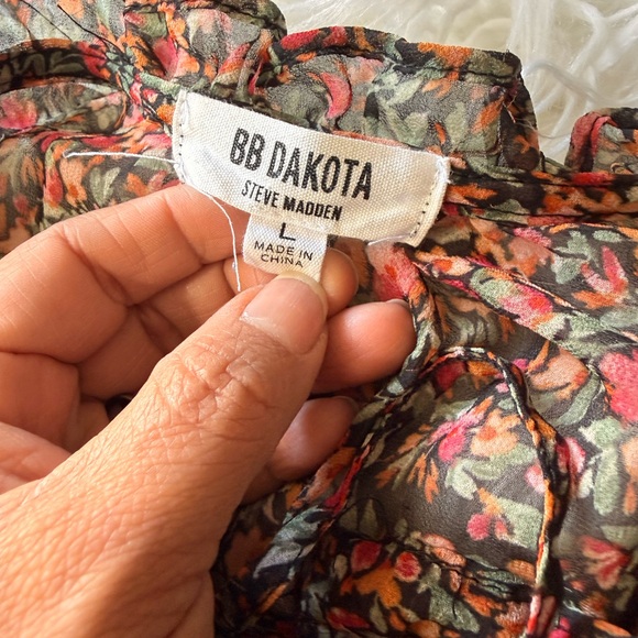 BB Dakota by Steve Madden Black and Red Floral Midi Dress - Picture 4 of 4